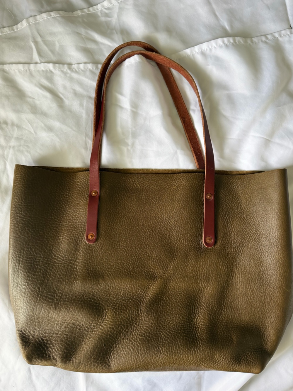 Go Forth Goods Large Avery tote in Olive